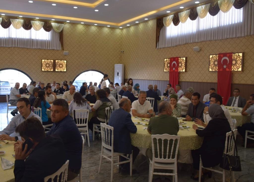 Kaymakamımız Sn. Görkem NALÇACI 19 Eylül Gaziler Günü münasebetiyle düzenlenen programda şehit yakınları ve gazilerimiz ile bir araya geldi.